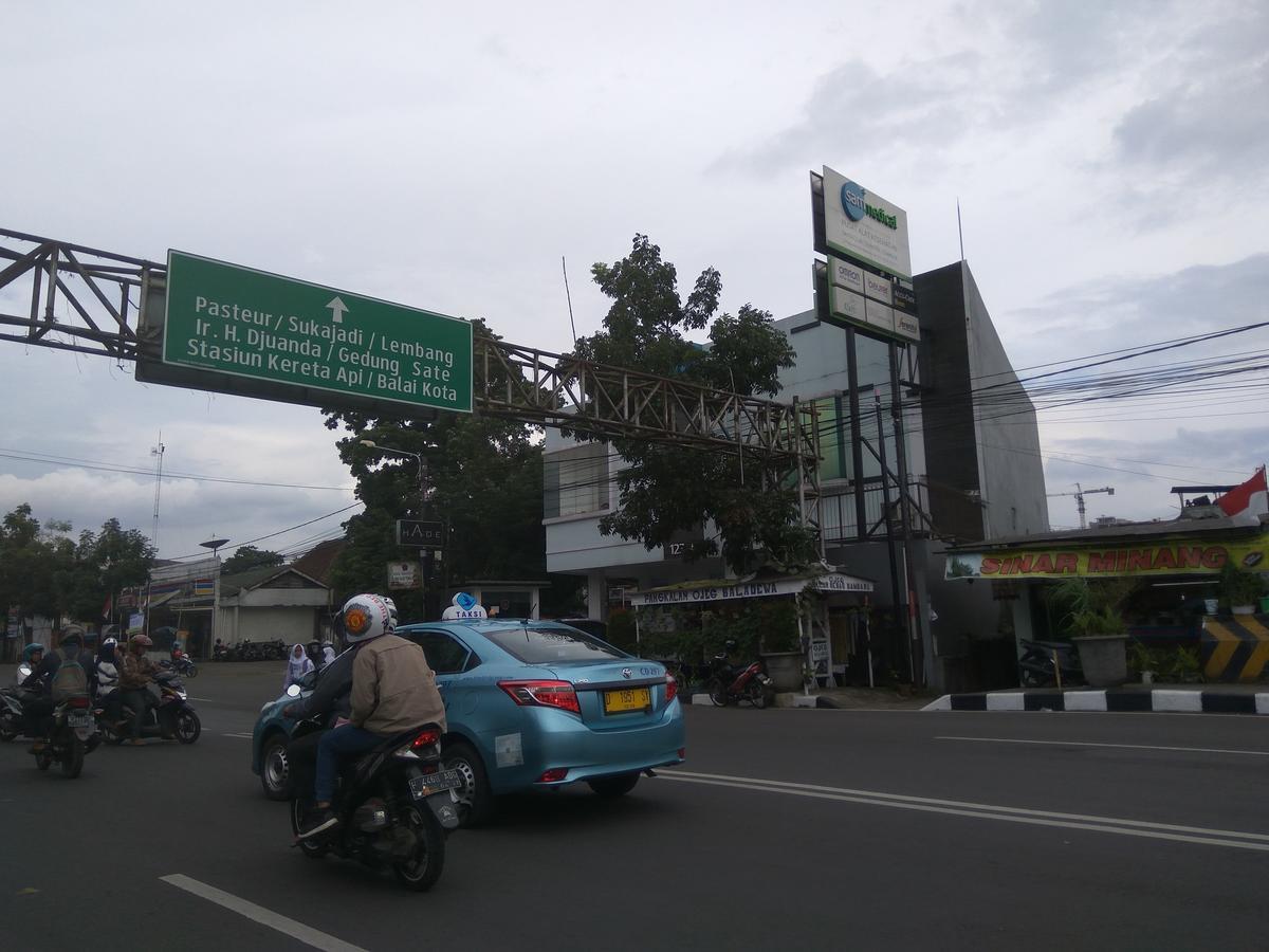 Peony Guesthouse Bandung Exterior foto