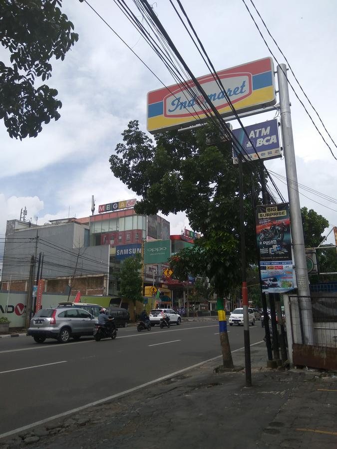 Peony Guesthouse Bandung Exterior foto