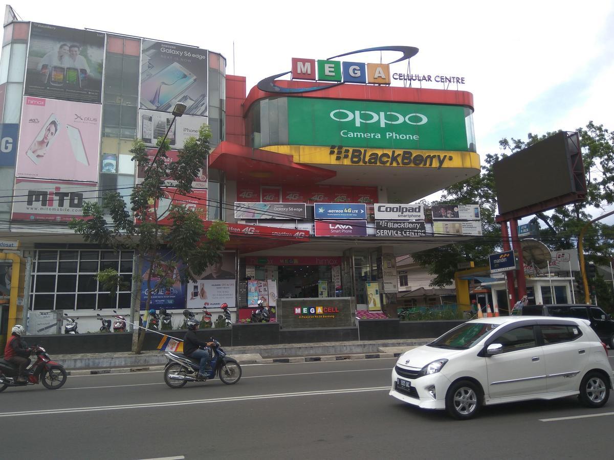 Peony Guesthouse Bandung Exterior foto